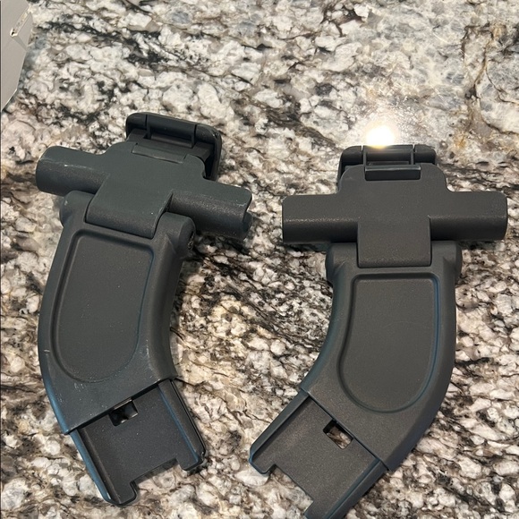 UPPAbaby MINU Black Stroller Adapters for Aria or Mesa Car seat and Bassinet - Picture 2 of 3